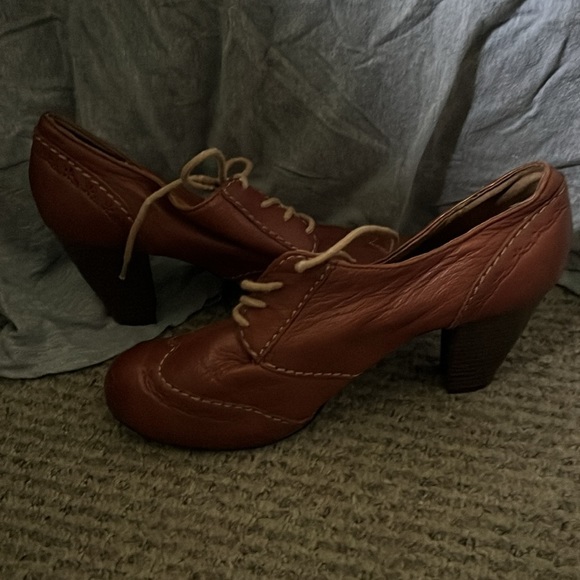 Vintage style fossil healed booties - Picture 3 of 3